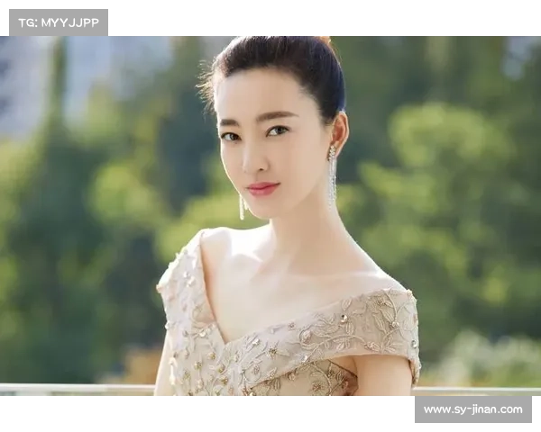 杨伊琳:从舞台到银幕的跨界之路,如何在演艺圈赢得一席之地 杨伊琳:从舞台到银幕的跨界之路,如何在演艺圈赢得一席之地